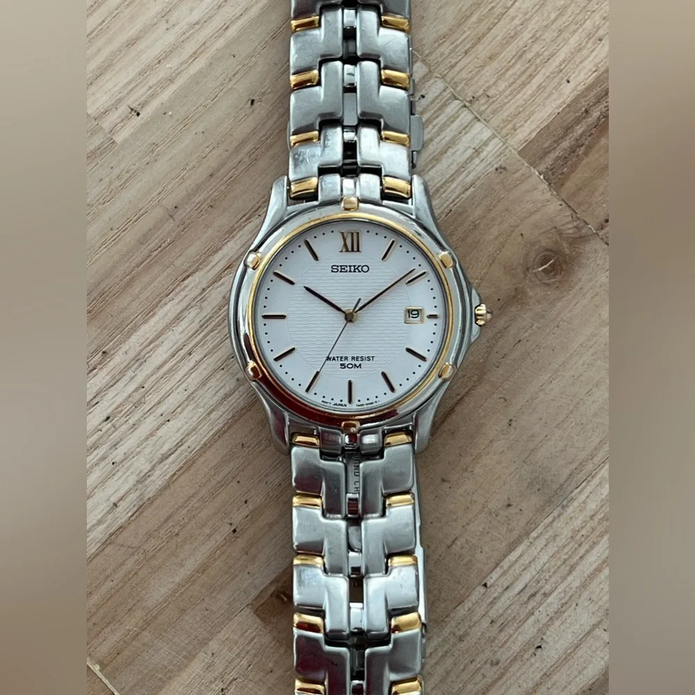Seiko Vintage Men’s Watch White Dial Two-Tone Bracelet Gold-Tone Markers Date